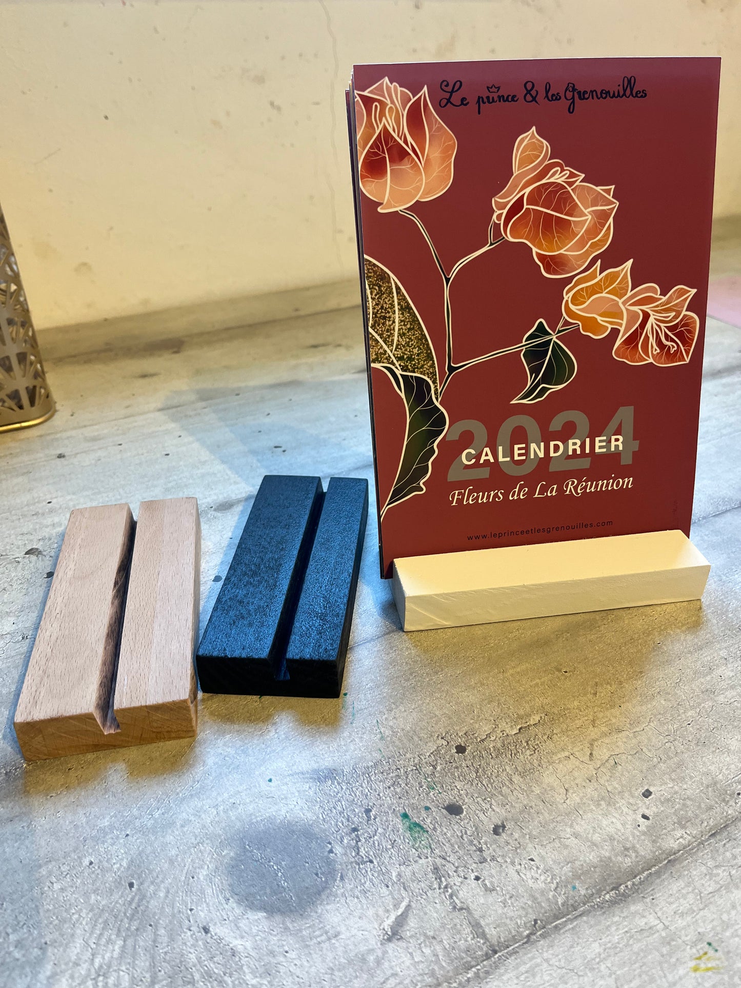 2024 Calendar Flowers of Reunion Island
