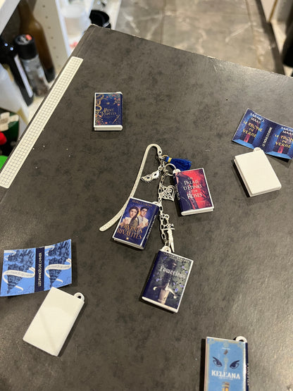 Atelier Mini Bookcharms du 23 Septembre au café librairie Soeurcières