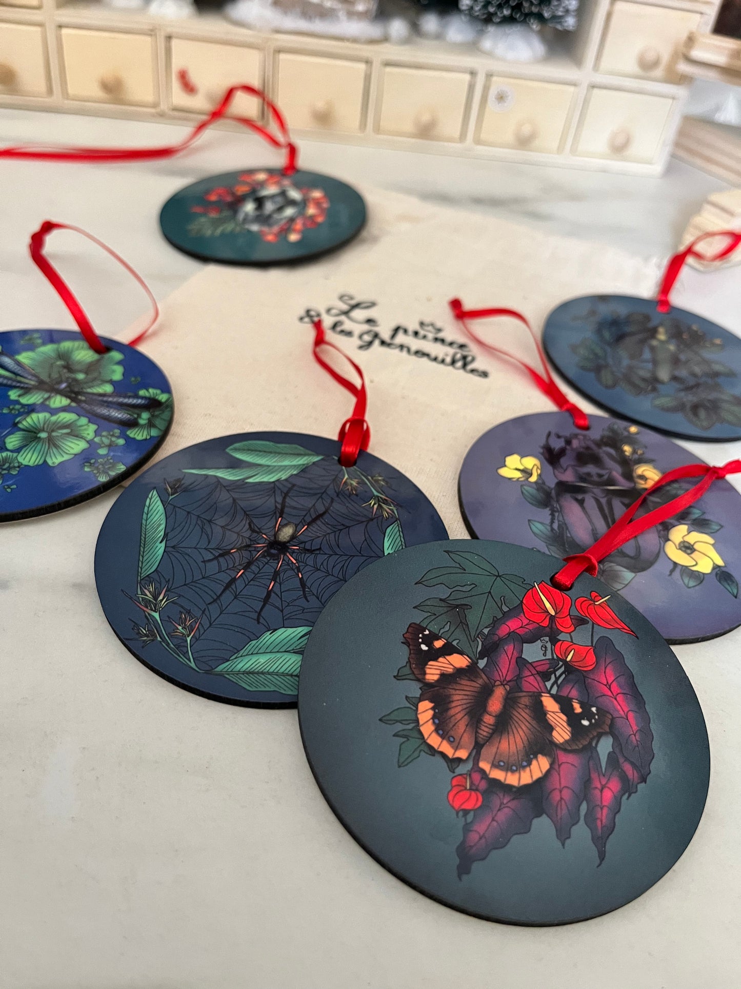 Bébêtes la kour - décoration ronde de sapin